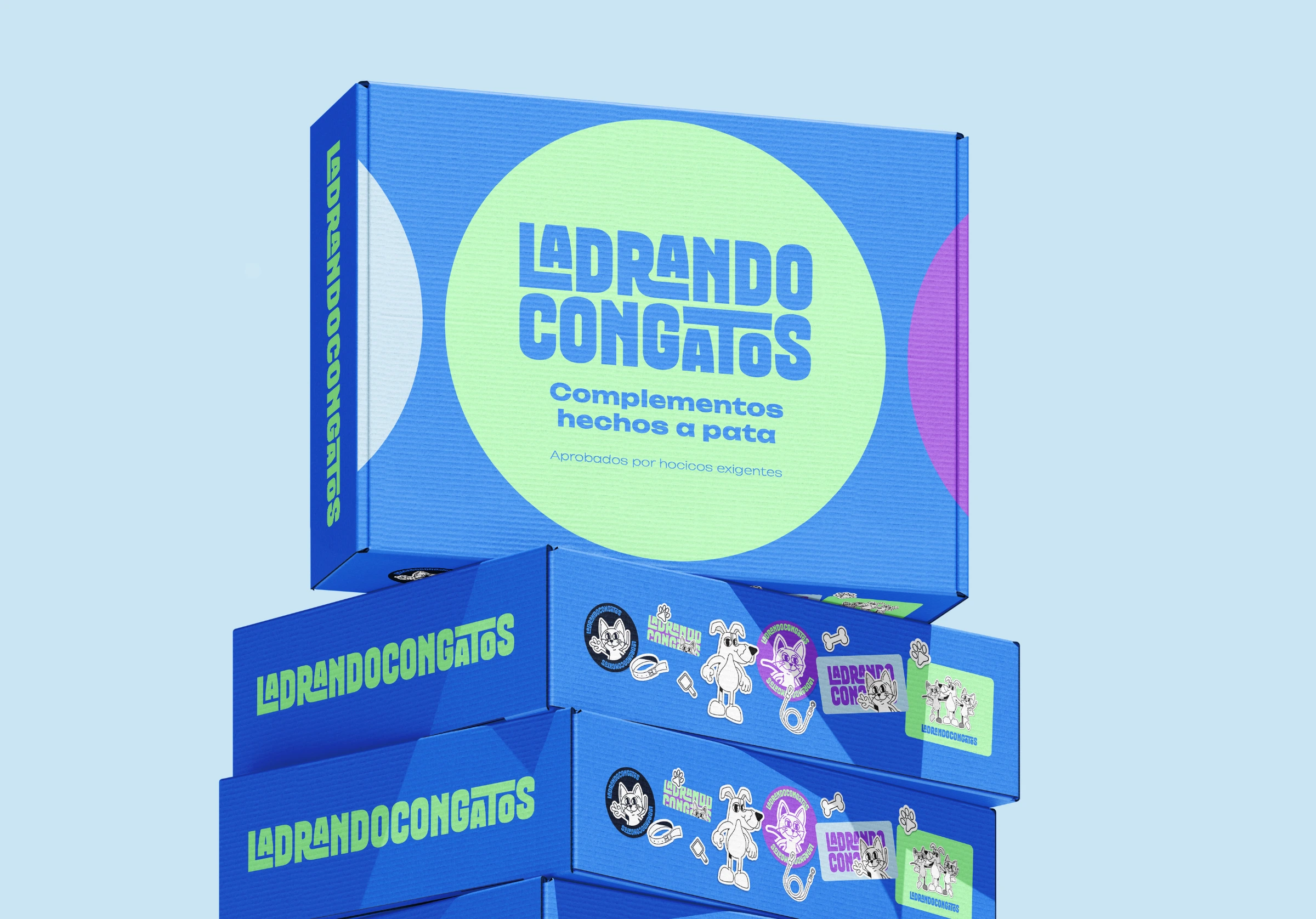 Los tres personajes de LadrandoConGatos, gato, perro y gato blanco, ilustrados en línea